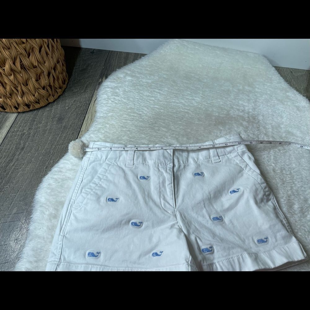 Vineyard Vines Kids White Blue Whale Embroidered Shorts - Picture 6 of 6